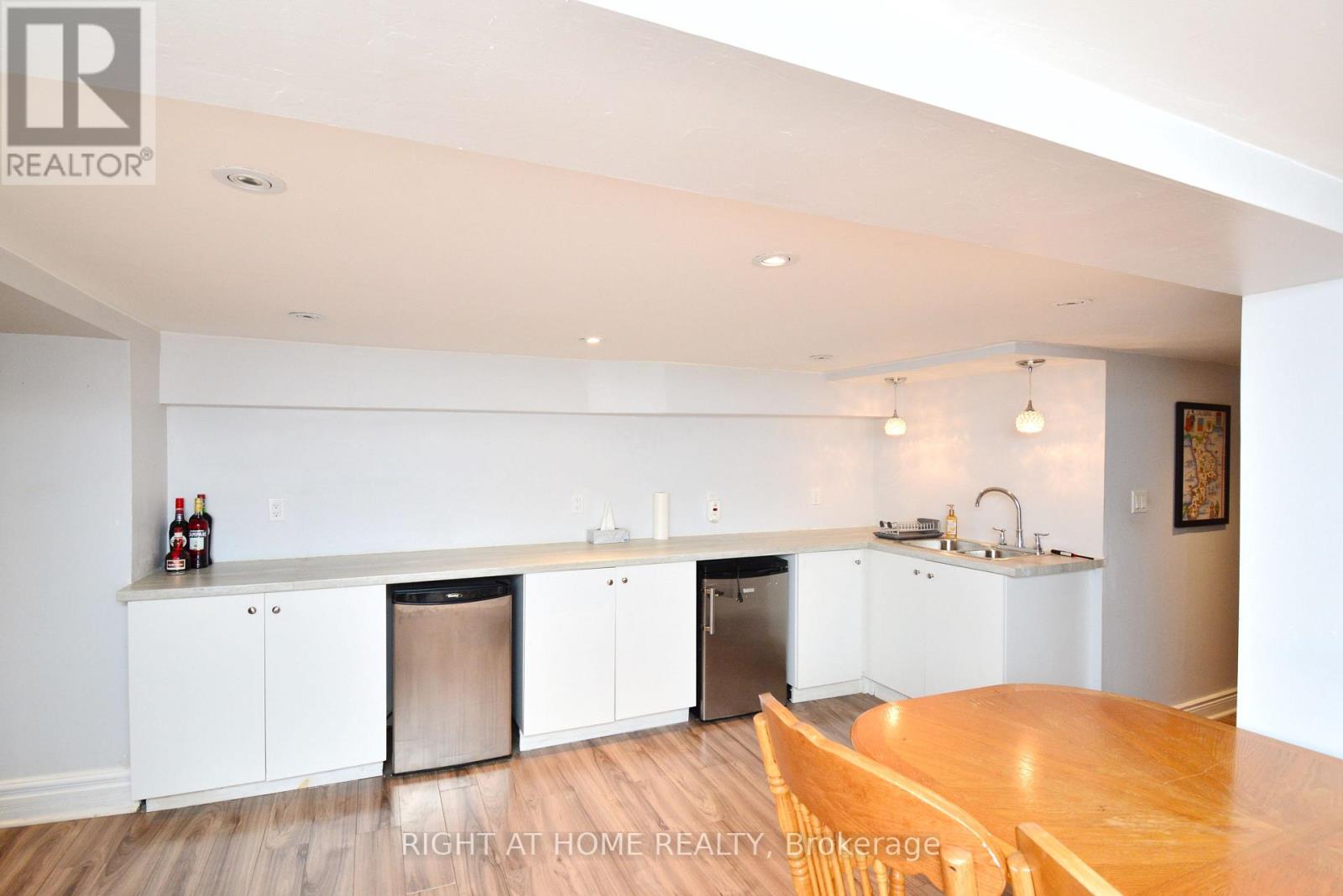 22 Landour Avenue, Toronto, Ontario  M6M 4J4 - Photo 22 - W12816404