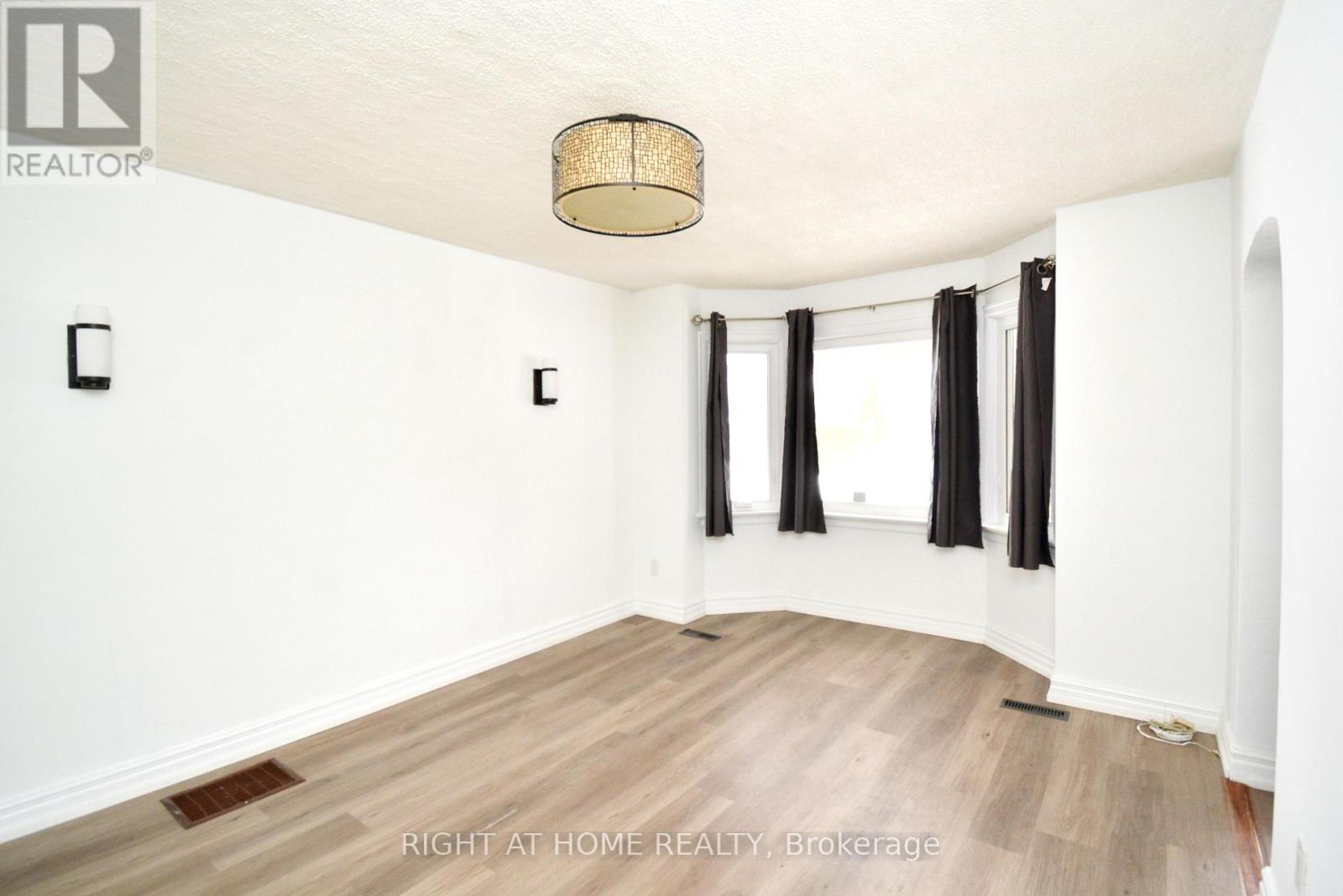 22 Landour Avenue, Toronto, Ontario  M6M 4J4 - Photo 3 - W12816404