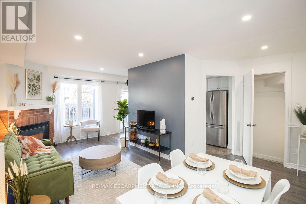 12 - 2350 Grand Ravine Drive, Oakville, Ontario  L6H 6E2 - Photo 11 - W12816414