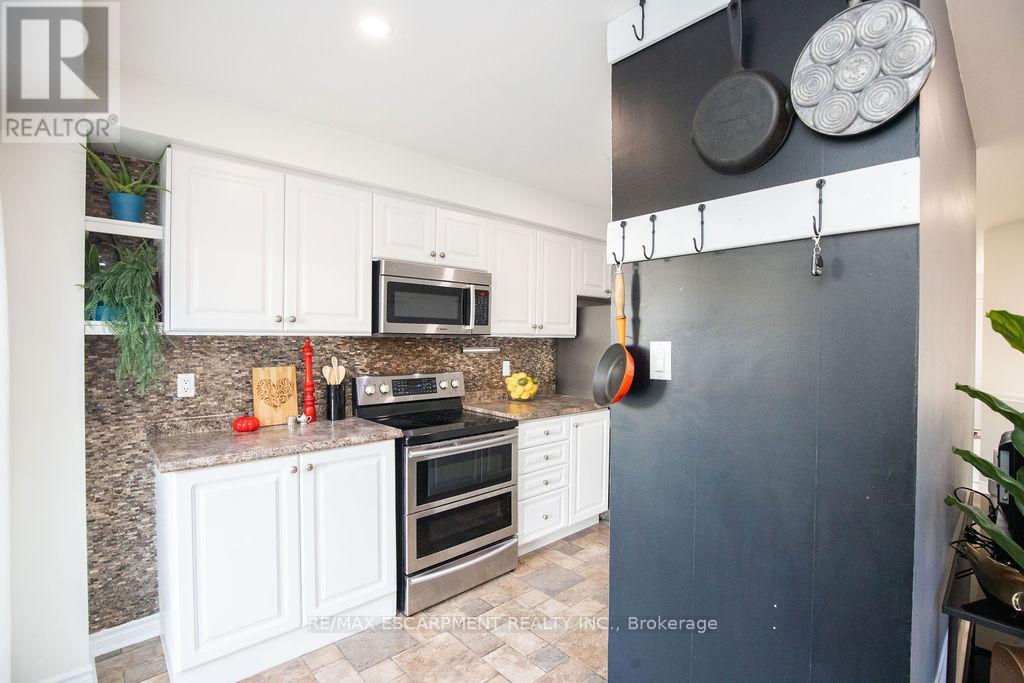 12 - 2350 Grand Ravine Drive, Oakville, Ontario  L6H 6E2 - Photo 14 - W12816414