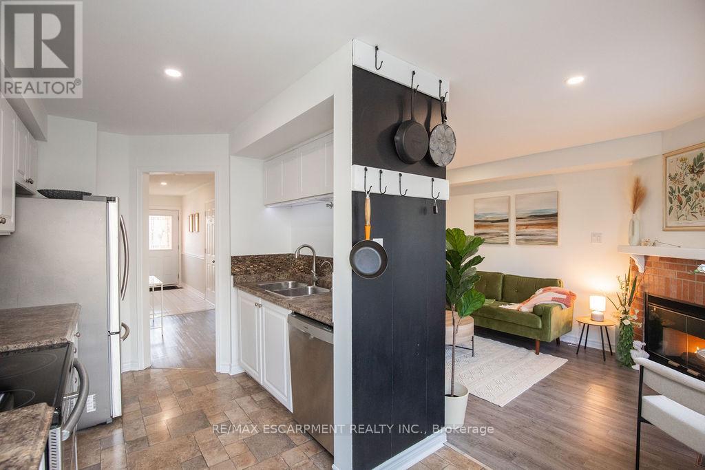 12 - 2350 Grand Ravine Drive, Oakville, Ontario  L6H 6E2 - Photo 17 - W12816414