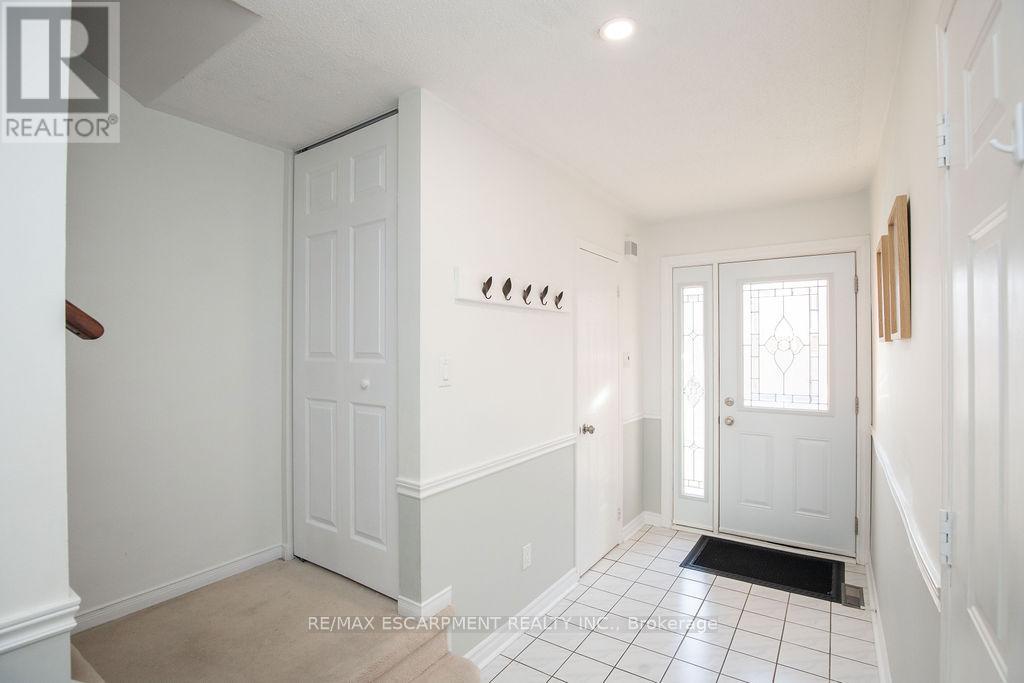 12 - 2350 Grand Ravine Drive, Oakville, Ontario  L6H 6E2 - Photo 4 - W12816414