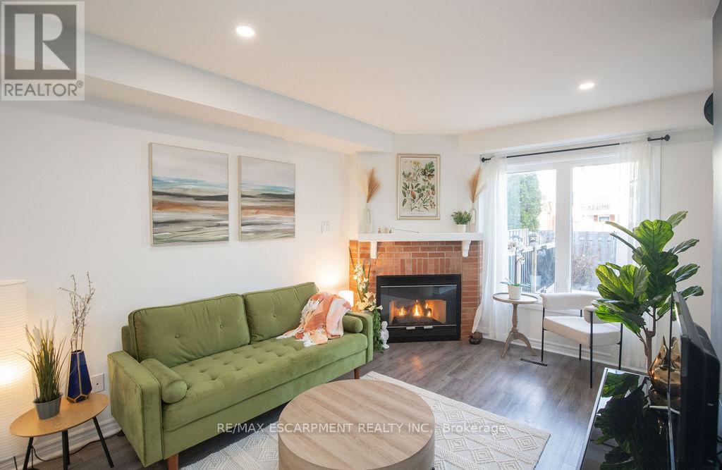 12 - 2350 Grand Ravine Drive, Oakville, Ontario  L6H 6E2 - Photo 9 - W12816414