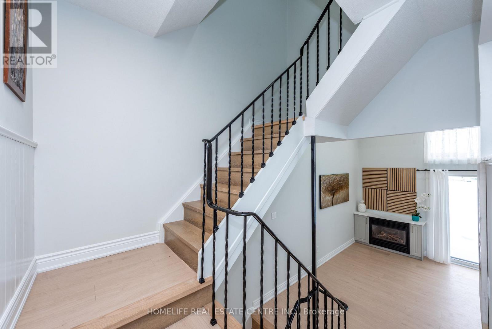 62 Mccallum Court, Brampton, Ontario  L6W 3M4 - Photo 13 - W12816422