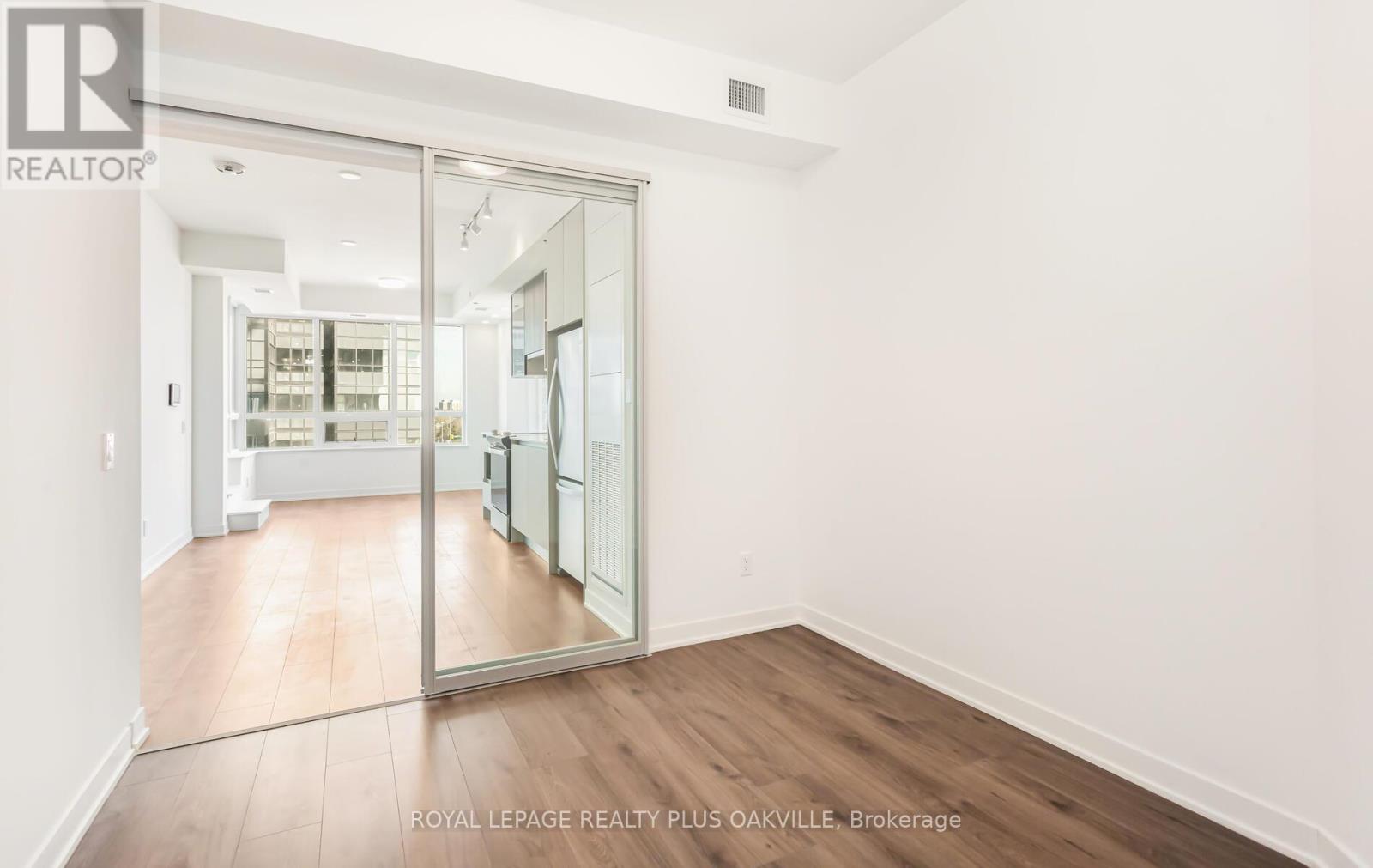 425 - 405 Dundas Street, Oakville, Ontario  L6M 5P9 - Photo 28 - W12816432