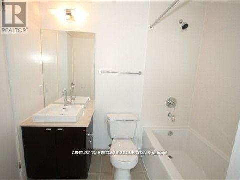 2201 - 105 The Queensway Avenue, Toronto, Ontario  M6S 5B5 - Photo 4 - W12816436