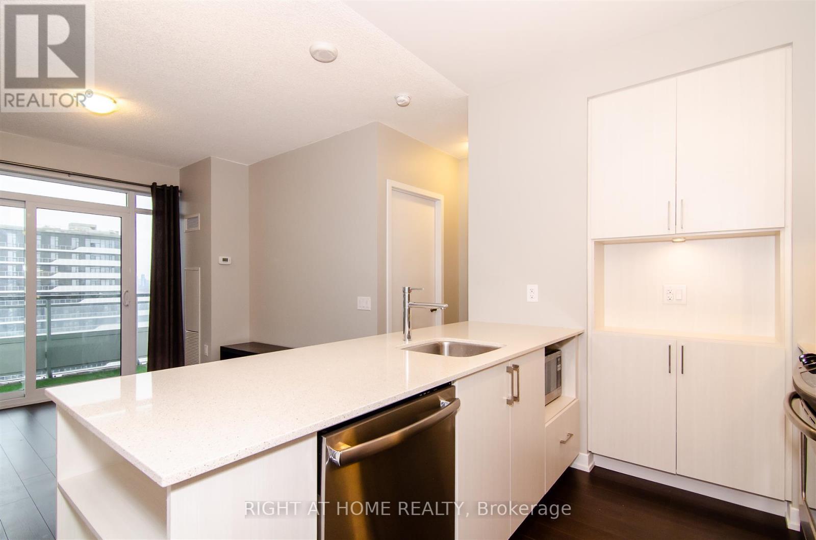 1812 - 2560 Eglinton Avenue W, Mississauga, Ontario  L5M 0Y3 - Photo 6 - W12816454