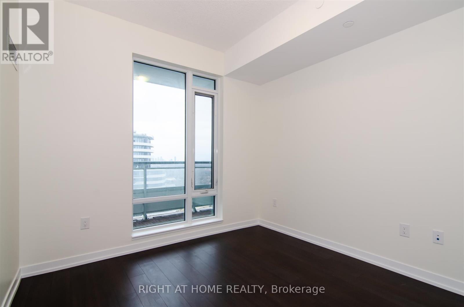 1812 - 2560 Eglinton Avenue W, Mississauga, Ontario  L5M 0Y3 - Photo 9 - W12816454