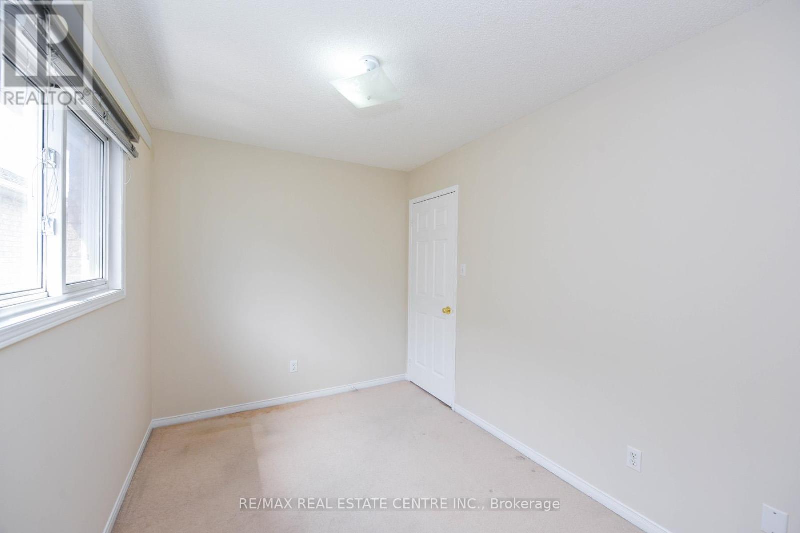 1093 Foxglove Place, Mississauga, Ontario  L5V 2N5 - Photo 26 - W12816464