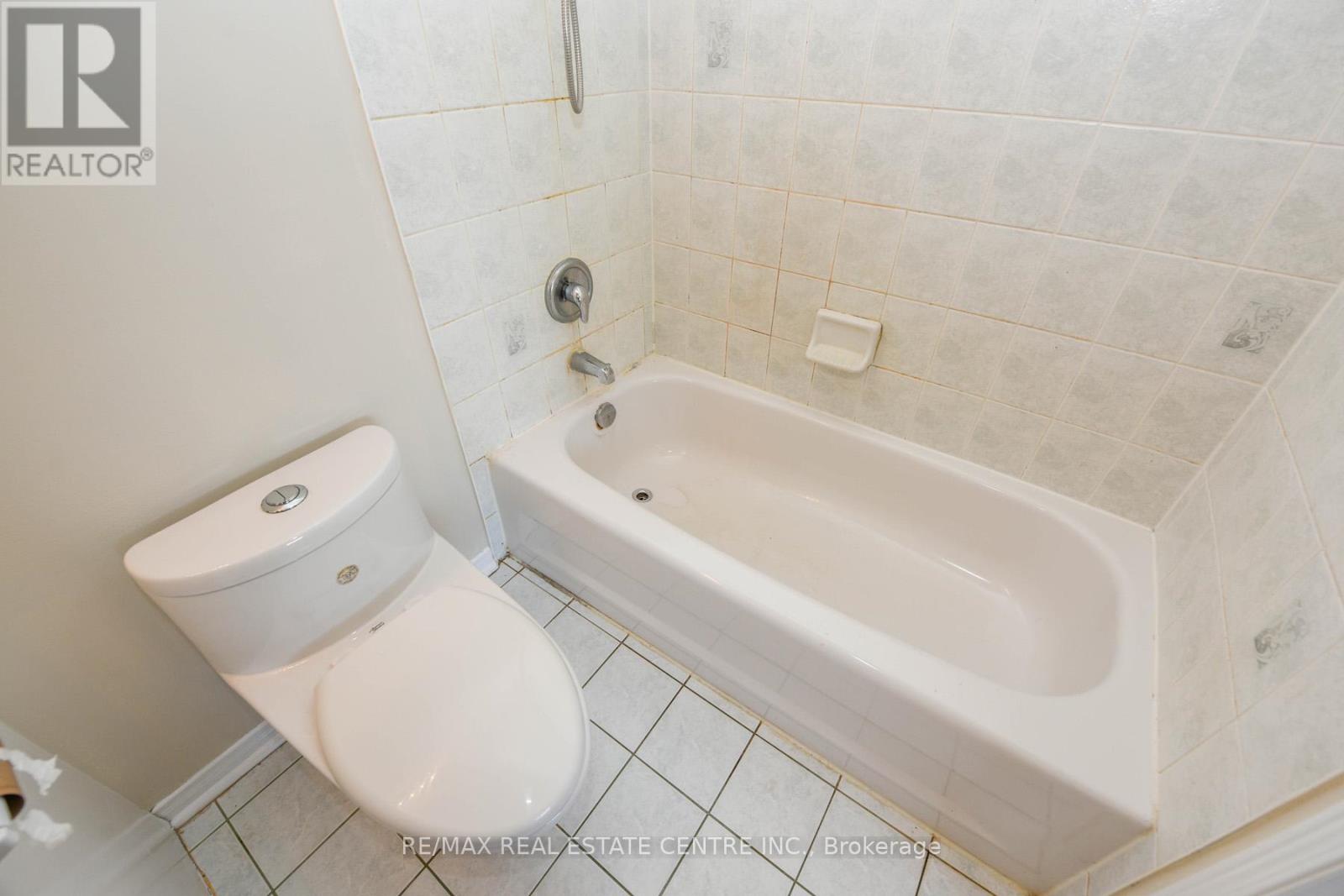 1093 Foxglove Place, Mississauga, Ontario  L5V 2N5 - Photo 29 - W12816464