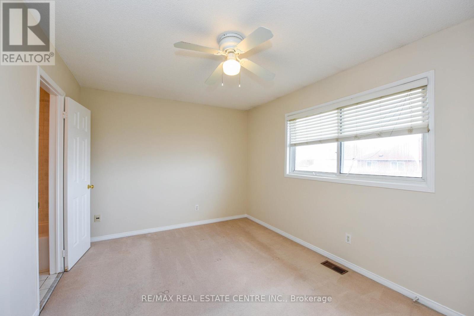 1093 Foxglove Place, Mississauga, Ontario  L5V 2N5 - Photo 30 - W12816464