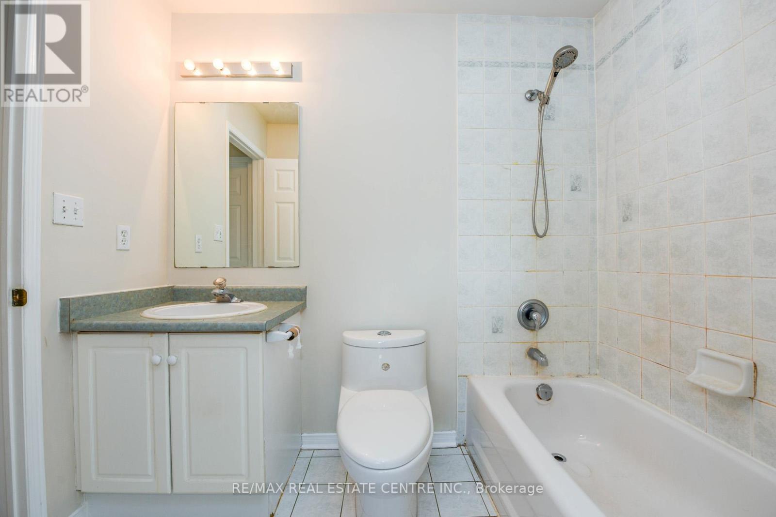 1093 Foxglove Place, Mississauga, Ontario  L5V 2N5 - Photo 33 - W12816464