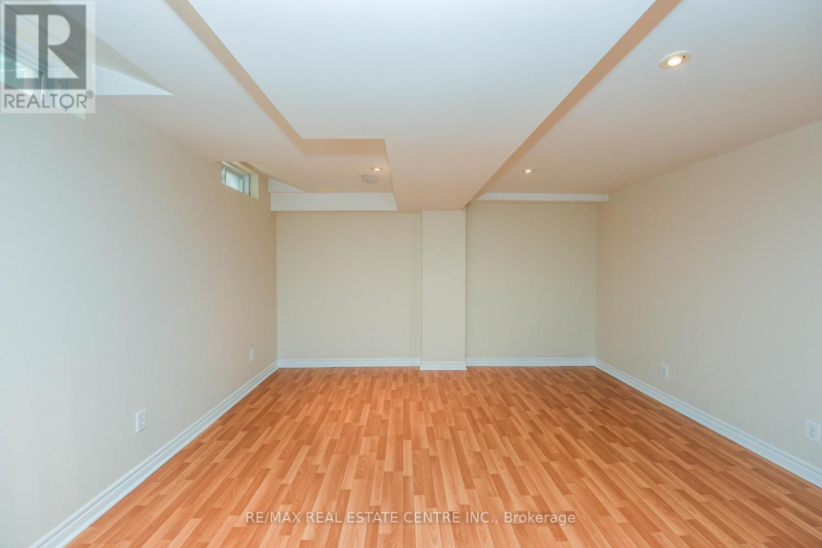 1093 Foxglove Place, Mississauga, Ontario  L5V 2N5 - Photo 37 - W12816464