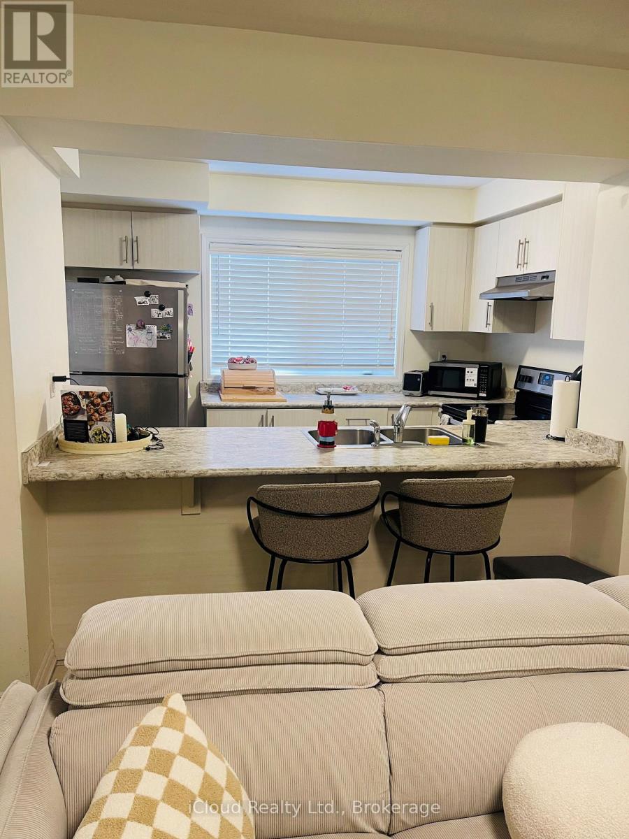 114 Frost Court, Milton, Ontario  L9E 1G4 - Photo 11 - W12816490