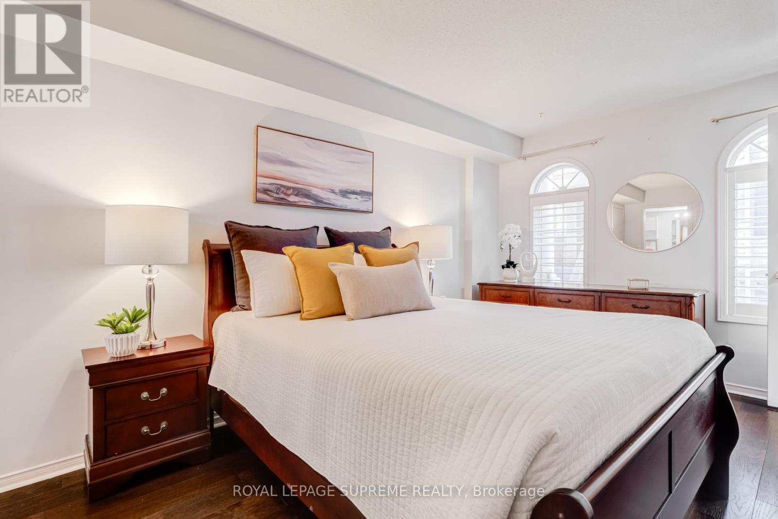 202 - 62 Sidney Belsey Crescent, Toronto, Ontario  M6M 5J3 - Photo 12 - W12816534