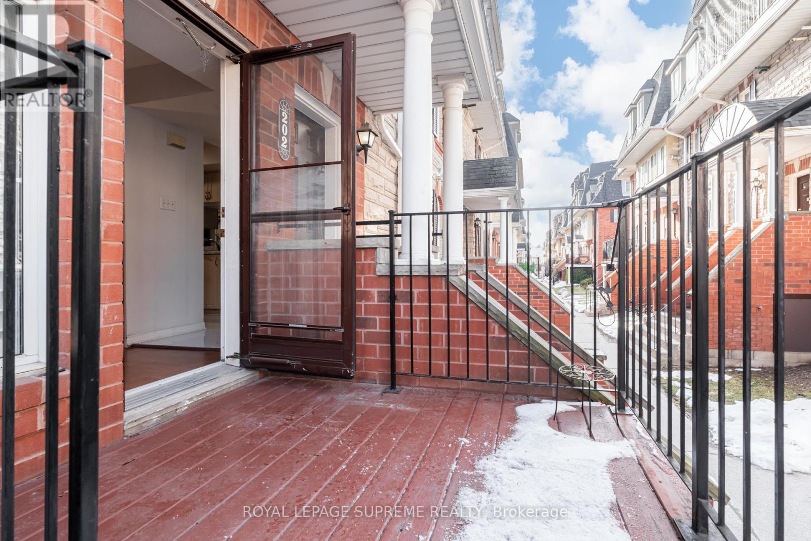 202 - 62 Sidney Belsey Crescent, Toronto, Ontario  M6M 5J3 - Photo 19 - W12816534