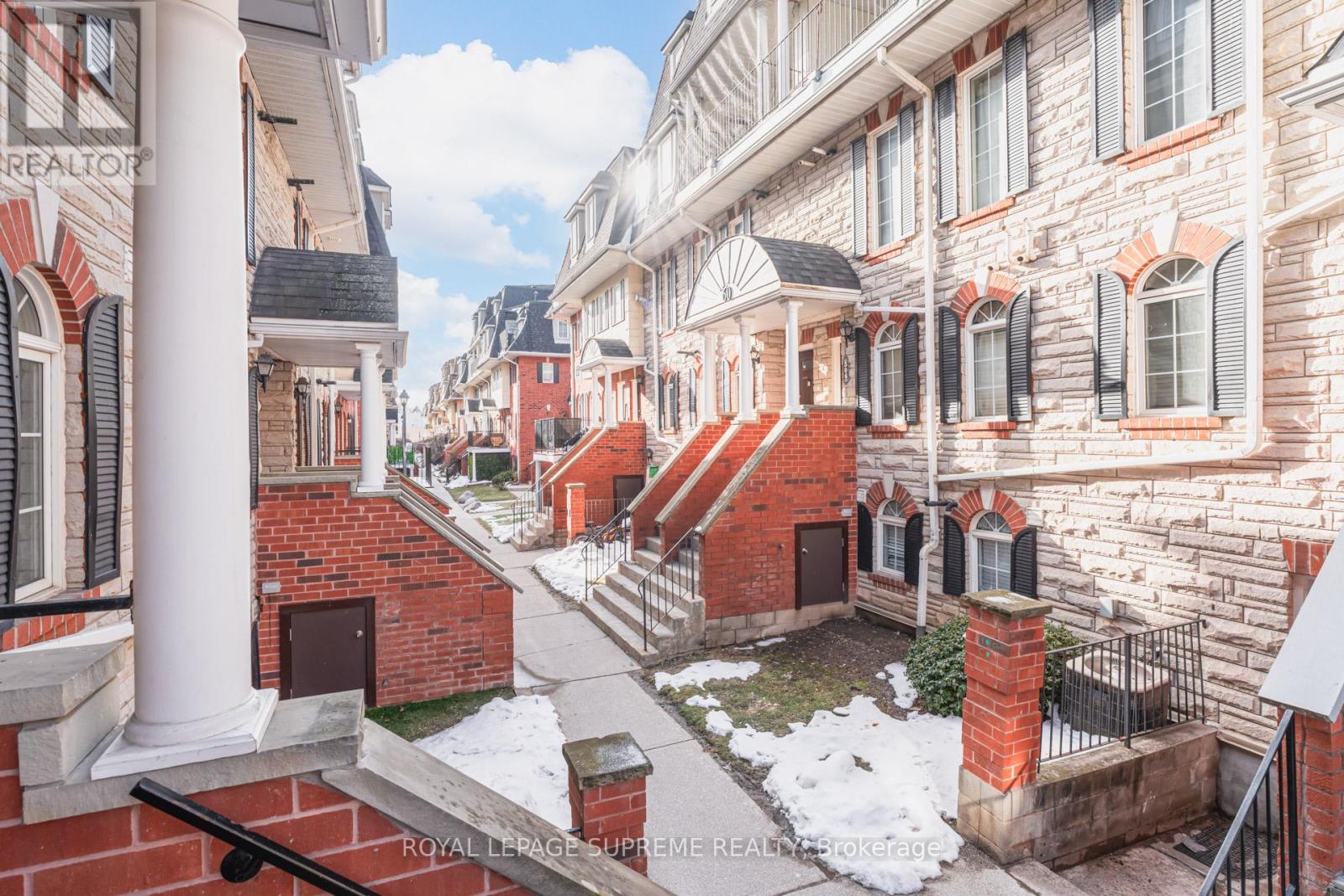 202 - 62 Sidney Belsey Crescent, Toronto, Ontario  M6M 5J3 - Photo 20 - W12816534