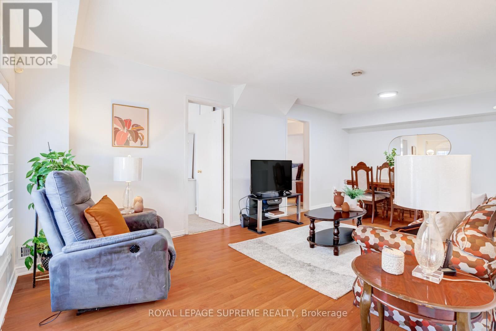 202 - 62 Sidney Belsey Crescent, Toronto, Ontario  M6M 5J3 - Photo 4 - W12816534