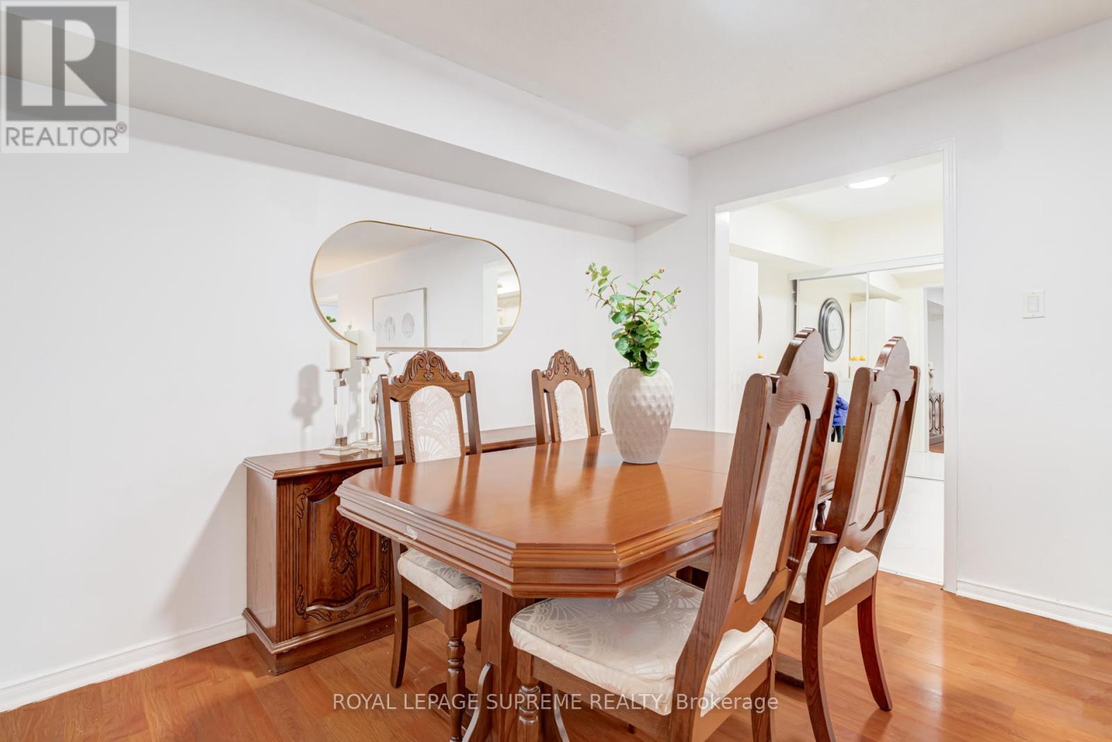 202 - 62 Sidney Belsey Crescent, Toronto, Ontario  M6M 5J3 - Photo 5 - W12816534