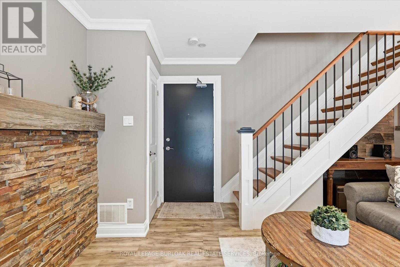 6 - 469 Claridge Road, Burlington, Ontario  L7N 2S1 - Photo 4 - W12816546