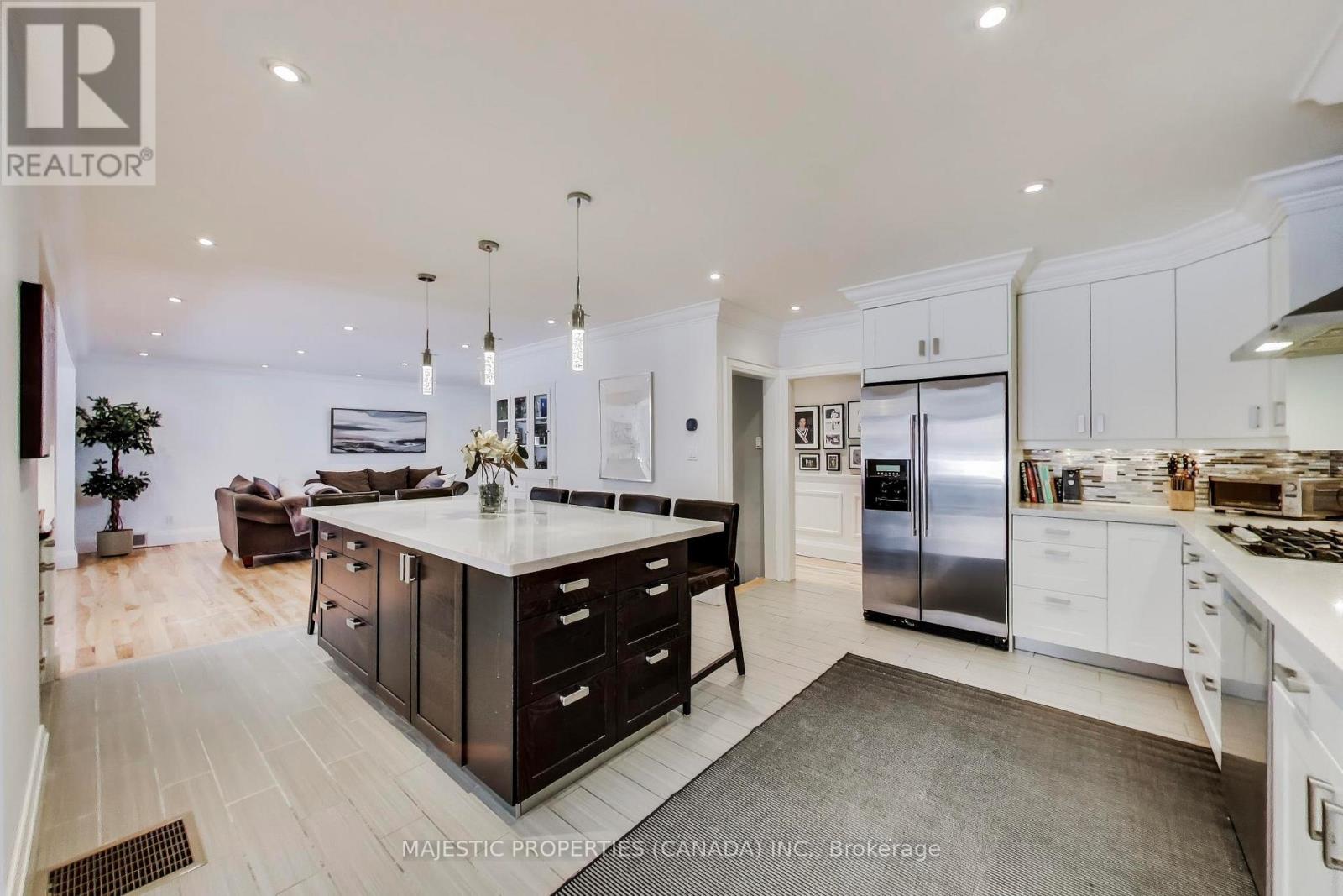 42 Abinger Crescent, Toronto, Ontario  M9B 2Y6 - Photo 12 - W12816560