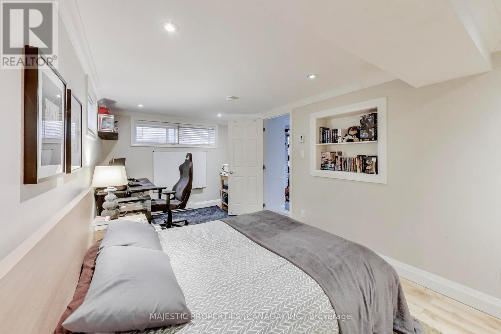 42 Abinger Crescent, Toronto, Ontario  M9B 2Y6 - Photo 32 - W12816560