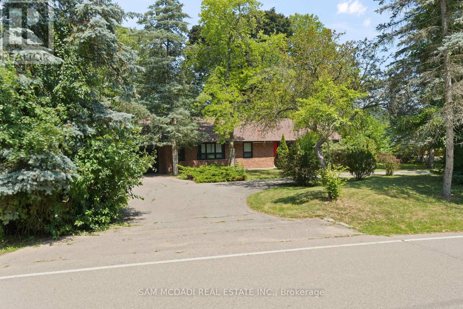 415 Country Club Crescent, Mississauga, Ontario  L5J 2P9 - Photo 10 - W12816574