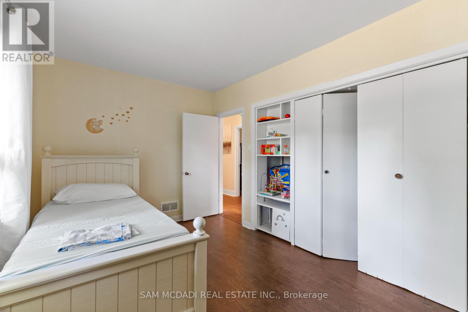 415 Country Club Crescent, Mississauga, Ontario  L5J 2P9 - Photo 23 - W12816574