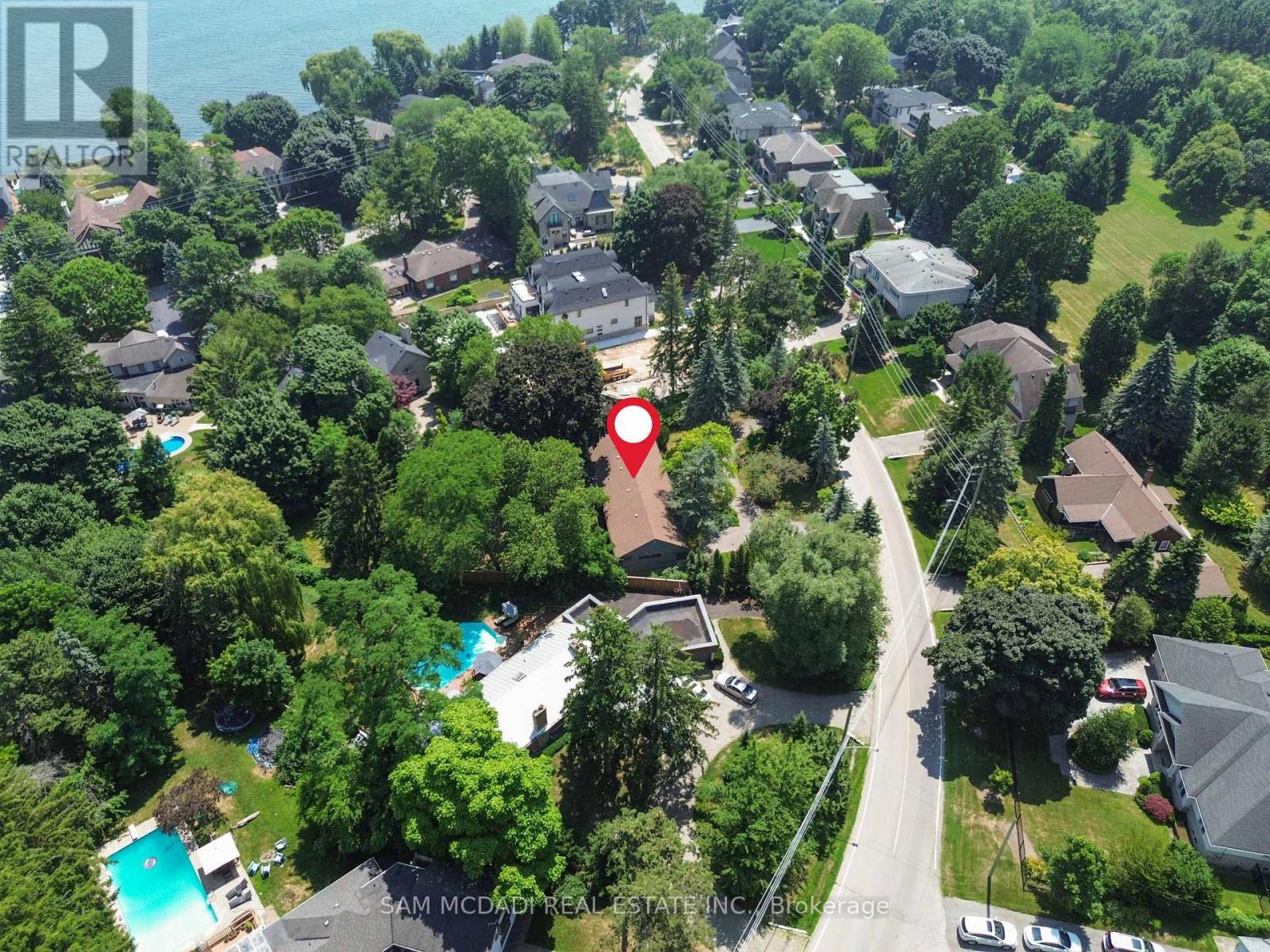 415 Country Club Crescent, Mississauga, Ontario  L5J 2P9 - Photo 8 - W12816574