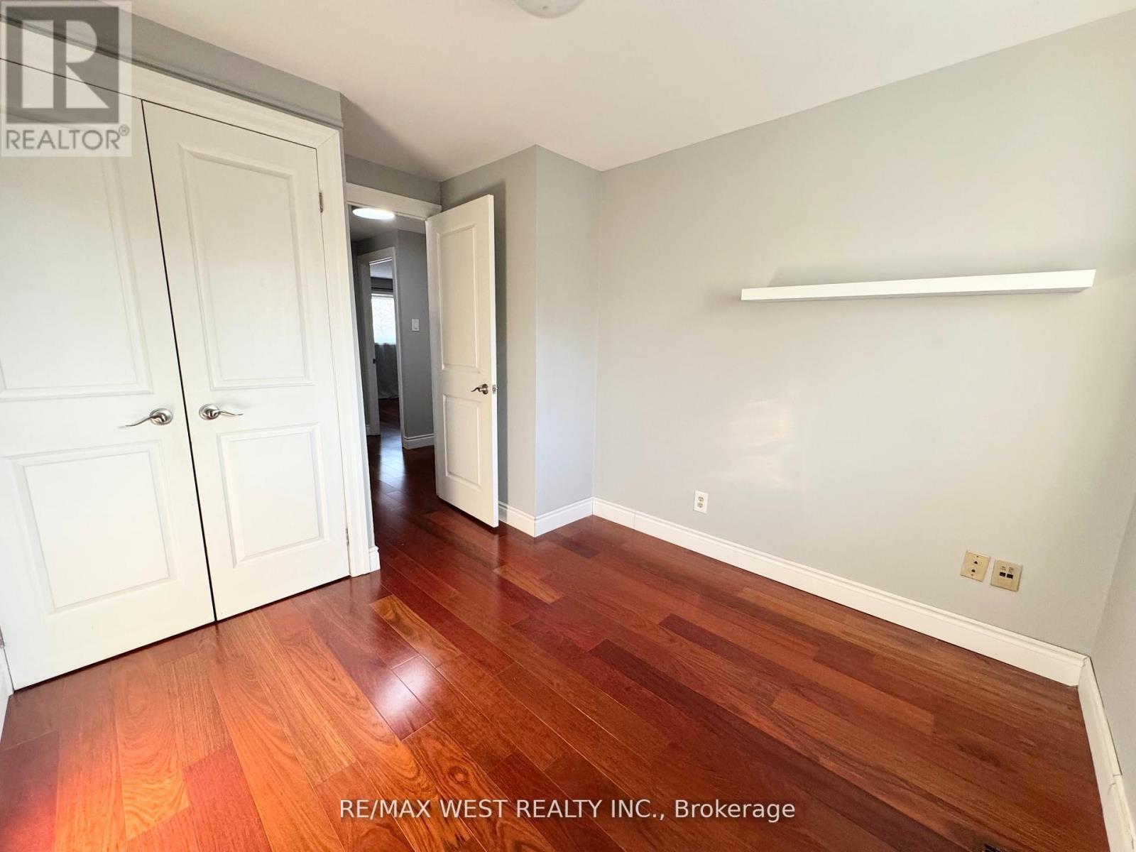 1342 Roylen Road, Oakville, Ontario  L6H 1V4 - Photo 15 - W12816576