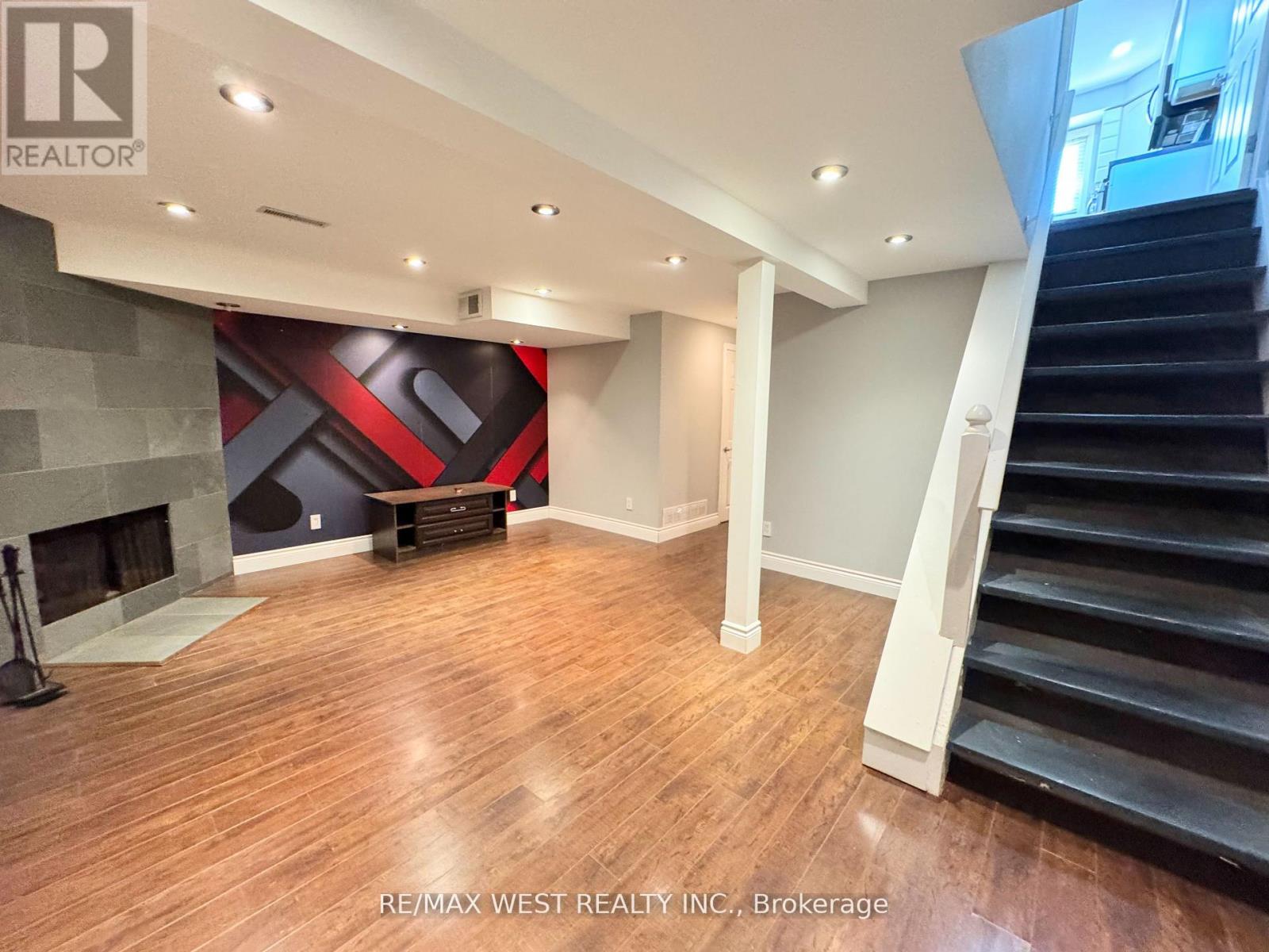 1342 Roylen Road, Oakville, Ontario  L6H 1V4 - Photo 24 - W12816576