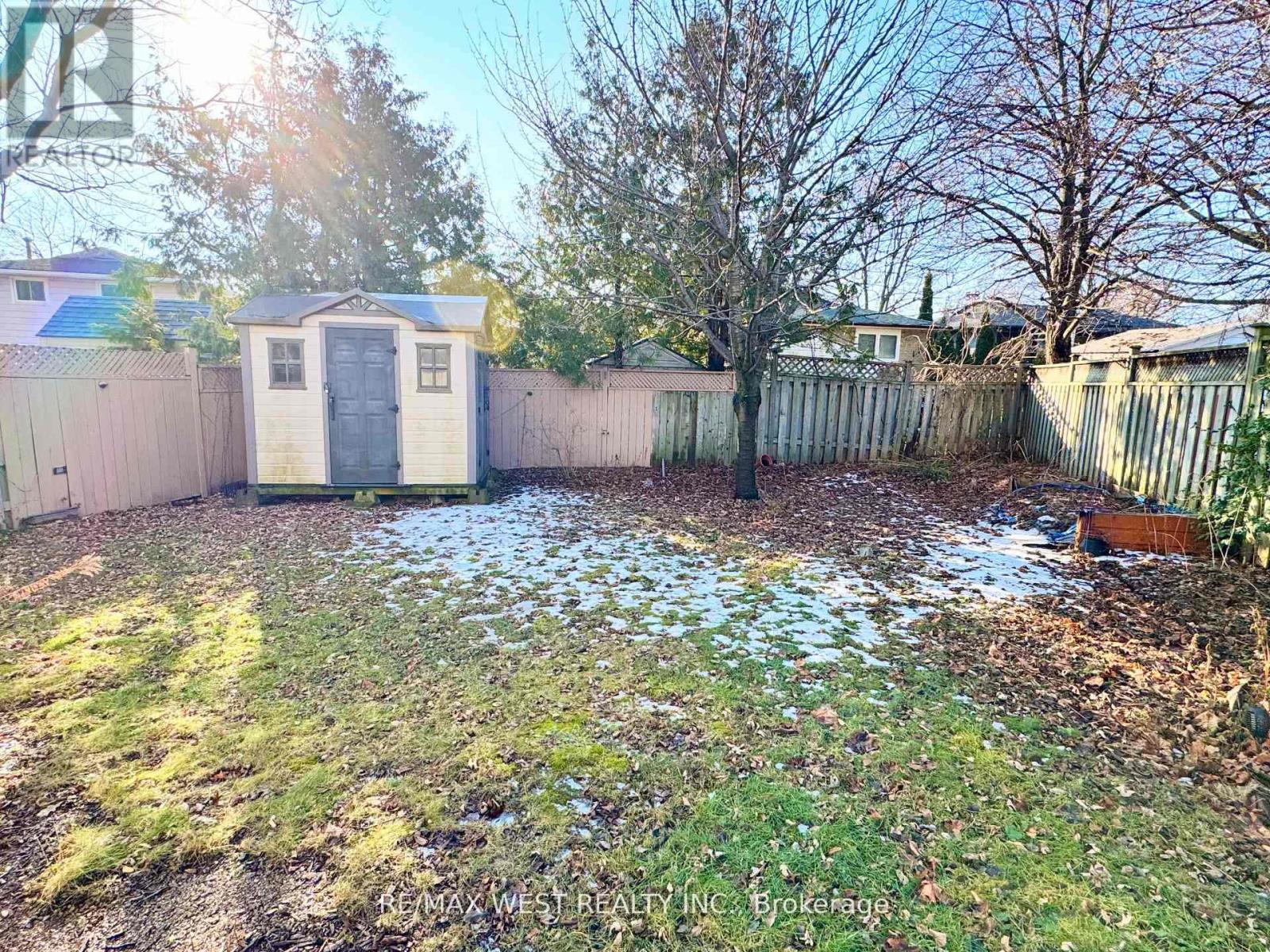 1342 Roylen Road, Oakville, Ontario  L6H 1V4 - Photo 33 - W12816576