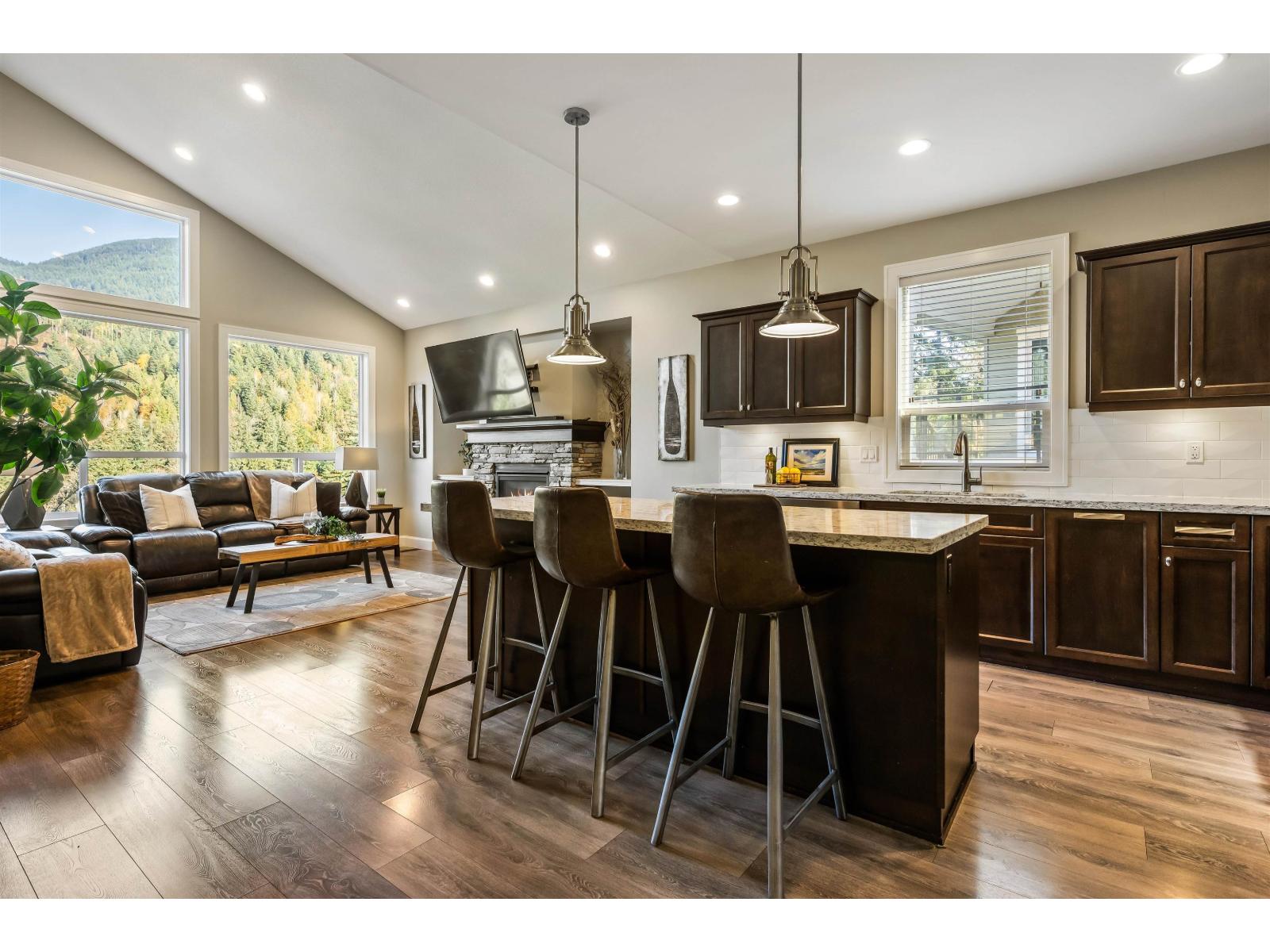 4 1911 Woodside Boulevard, Mt Woodside, Agassiz, British Columbia  V0M 1A1 - Photo 5 - R3076608