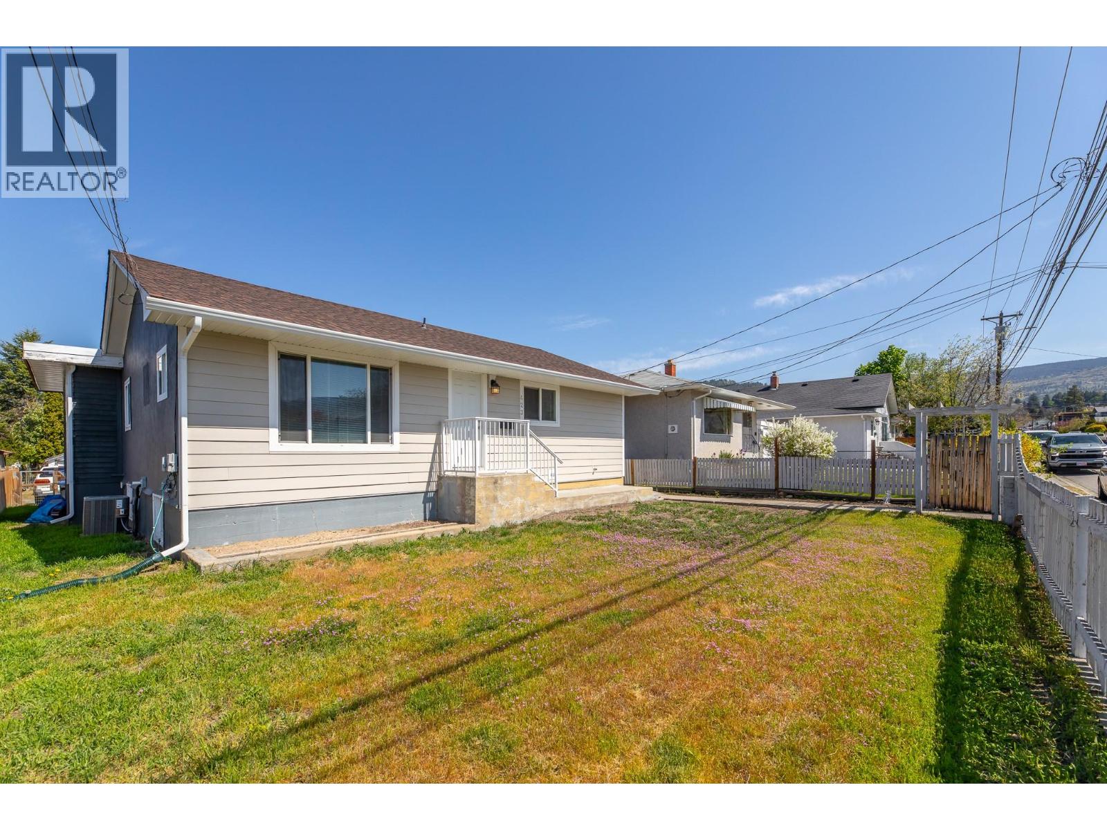 423 Penticton Avenue Penticton Photo 3