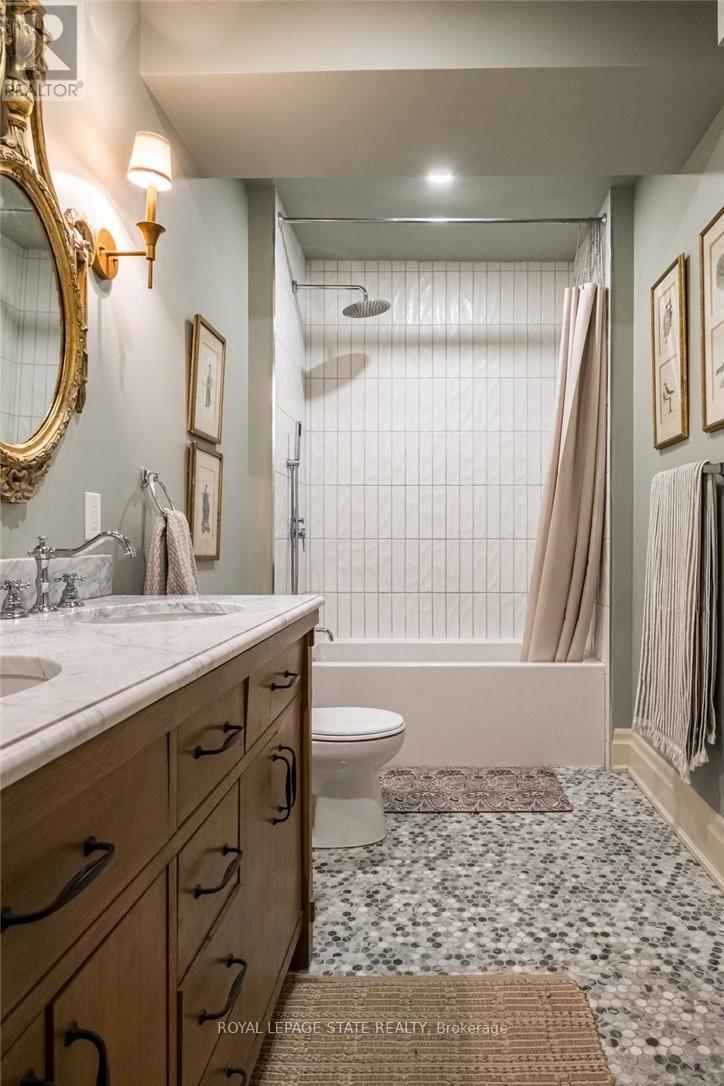 42 Melville Street, Hamilton, Ontario  L9H 1Z8 - Photo 32 - X12816388