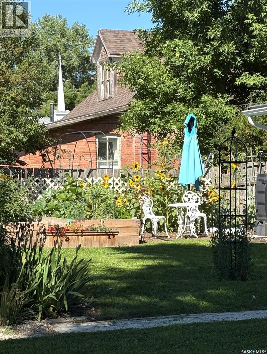 509 Harder Street, Maple Creek, Saskatchewan  S0N 1N0 - Photo 10 - SK029085