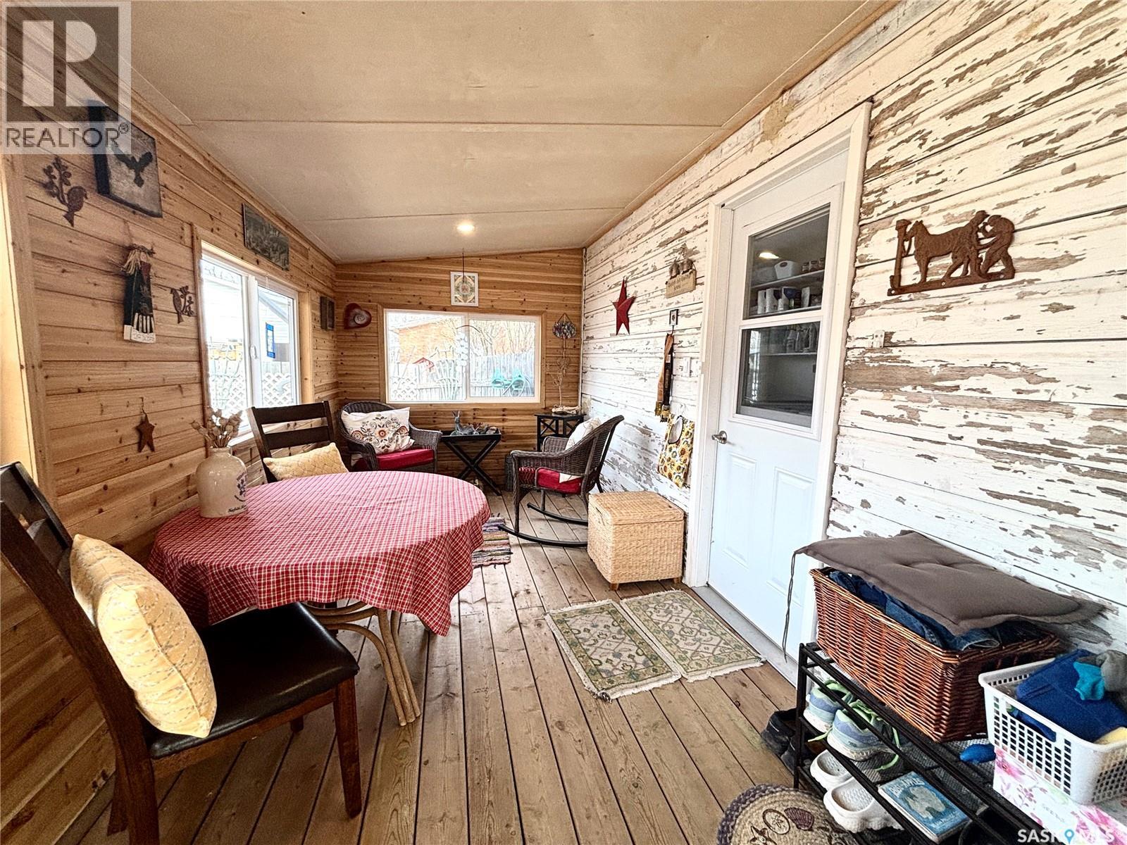 509 Harder Street, Maple Creek, Saskatchewan  S0N 1N0 - Photo 36 - SK029085