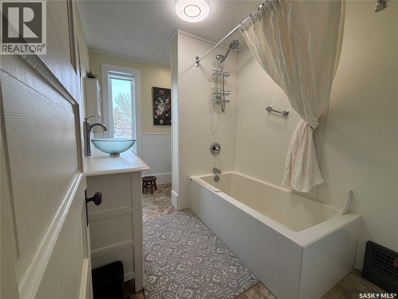 509 Harder Street, Maple Creek, Saskatchewan  S0N 1N0 - Photo 47 - SK029085