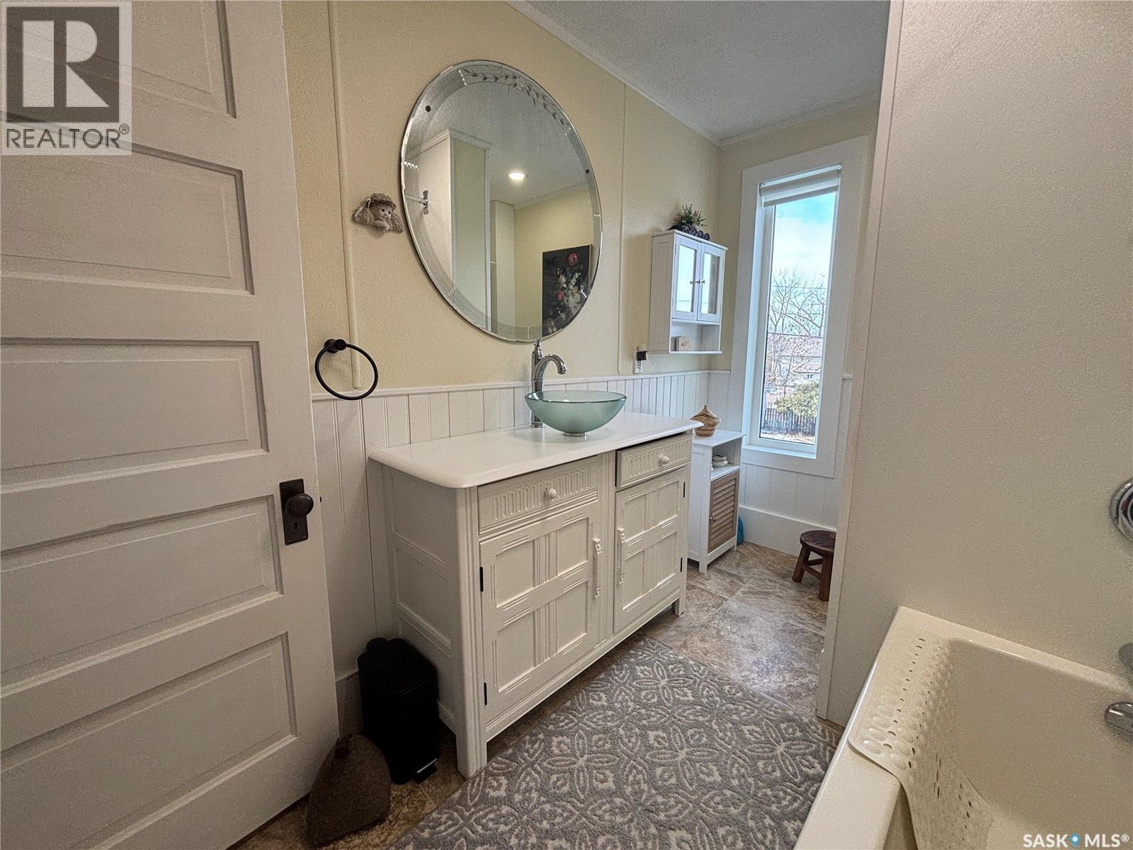 509 Harder Street, Maple Creek, Saskatchewan  S0N 1N0 - Photo 48 - SK029085