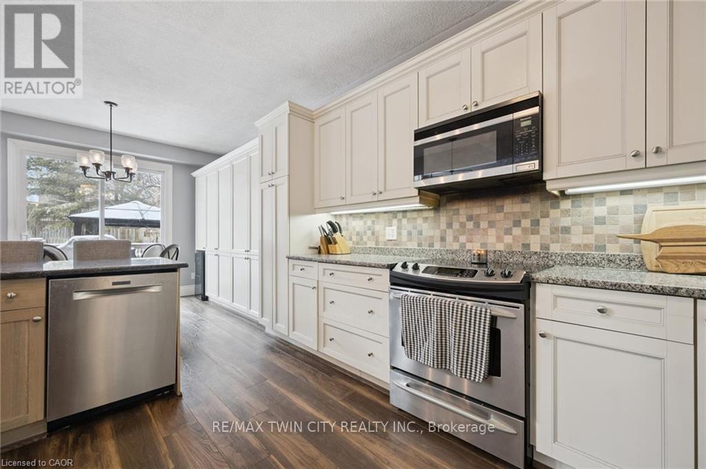 42 Fischer Court, Kitchener, Ontario  N2P 2V9 - Photo 17 - X12816400