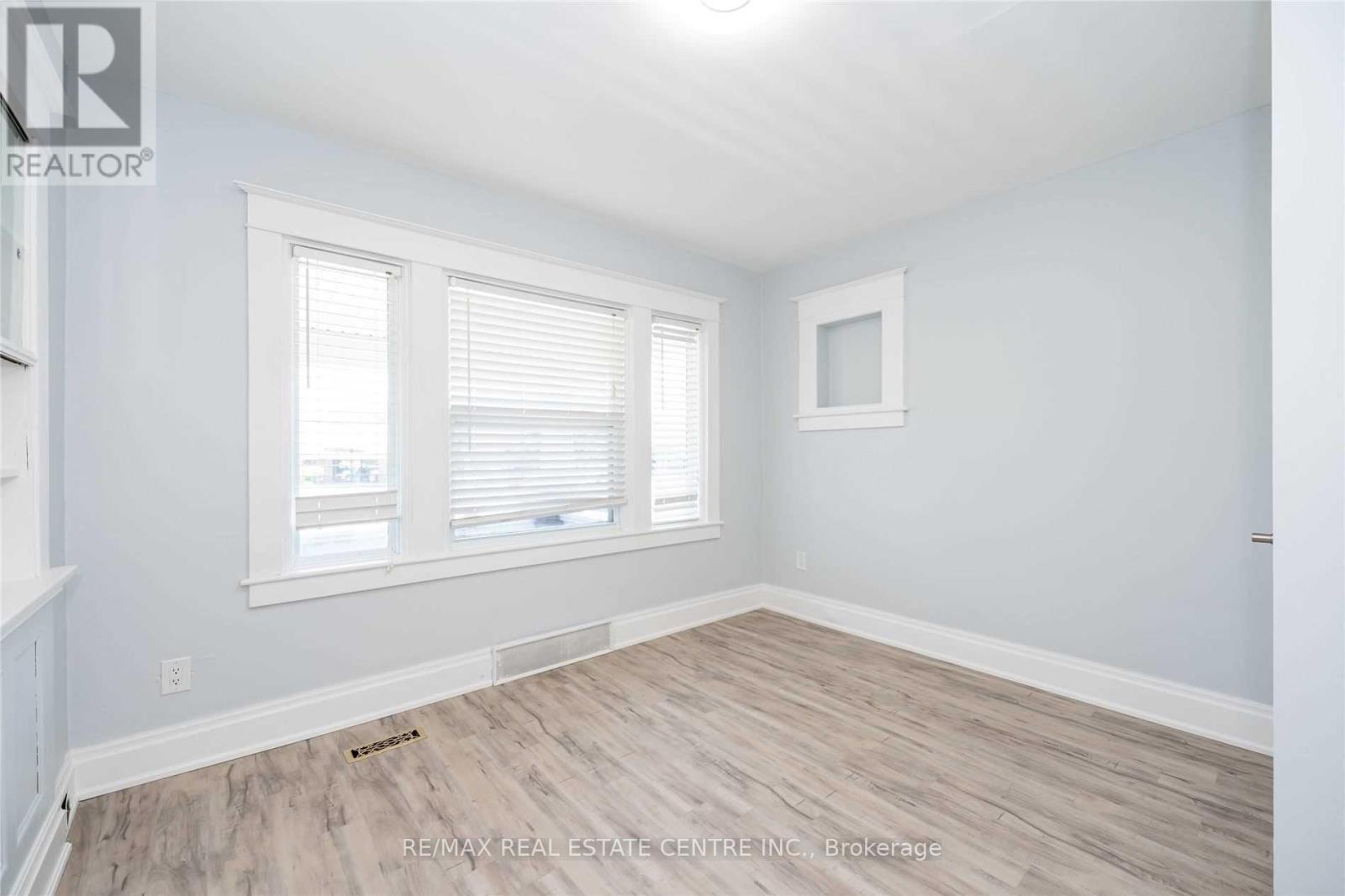 #main - 35 Hartzel Road, St. Catharines, Ontario  L2P 1M4 - Photo 11 - X12816484