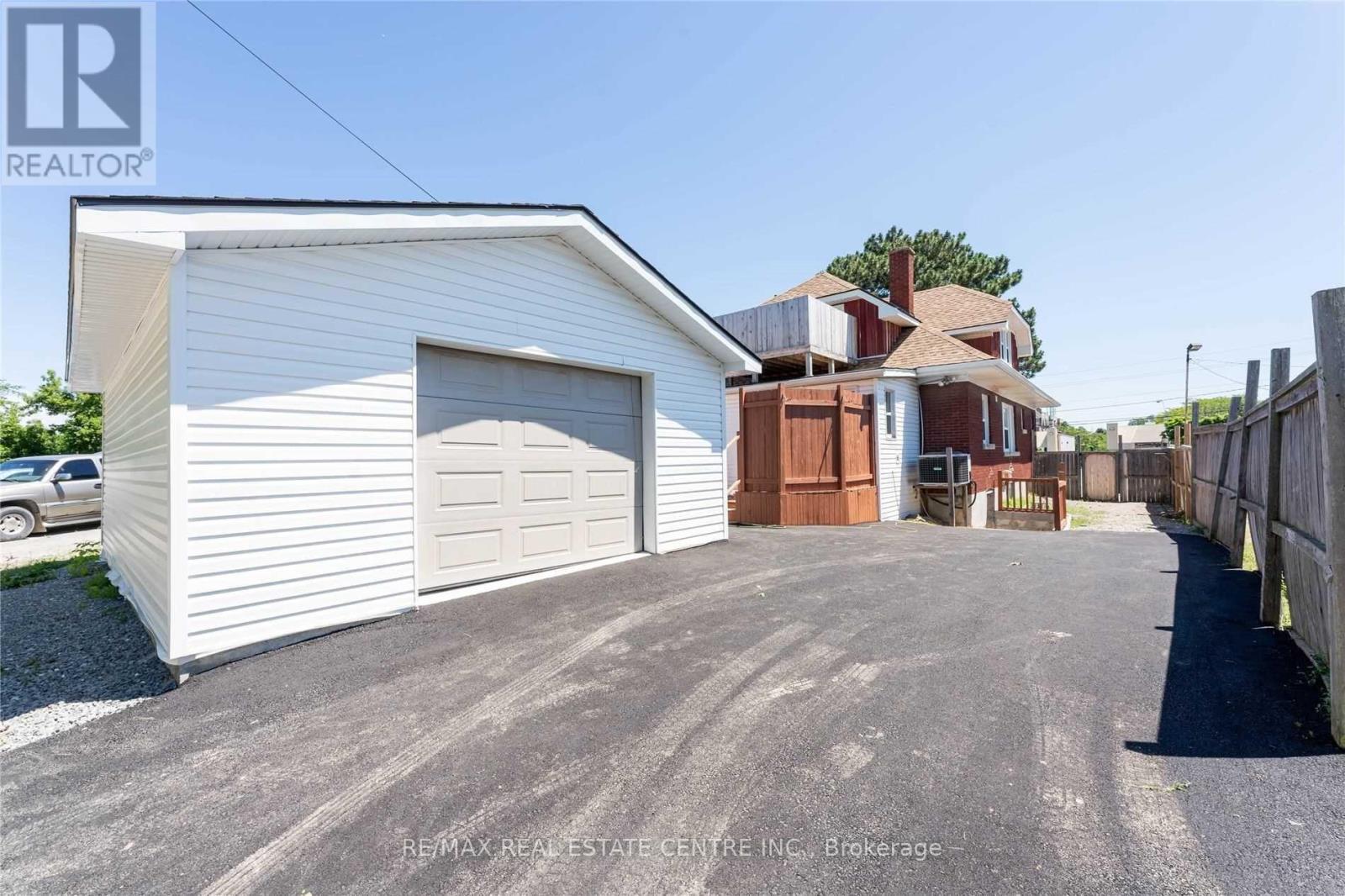 #main - 35 Hartzel Road, St. Catharines, Ontario  L2P 1M4 - Photo 16 - X12816484