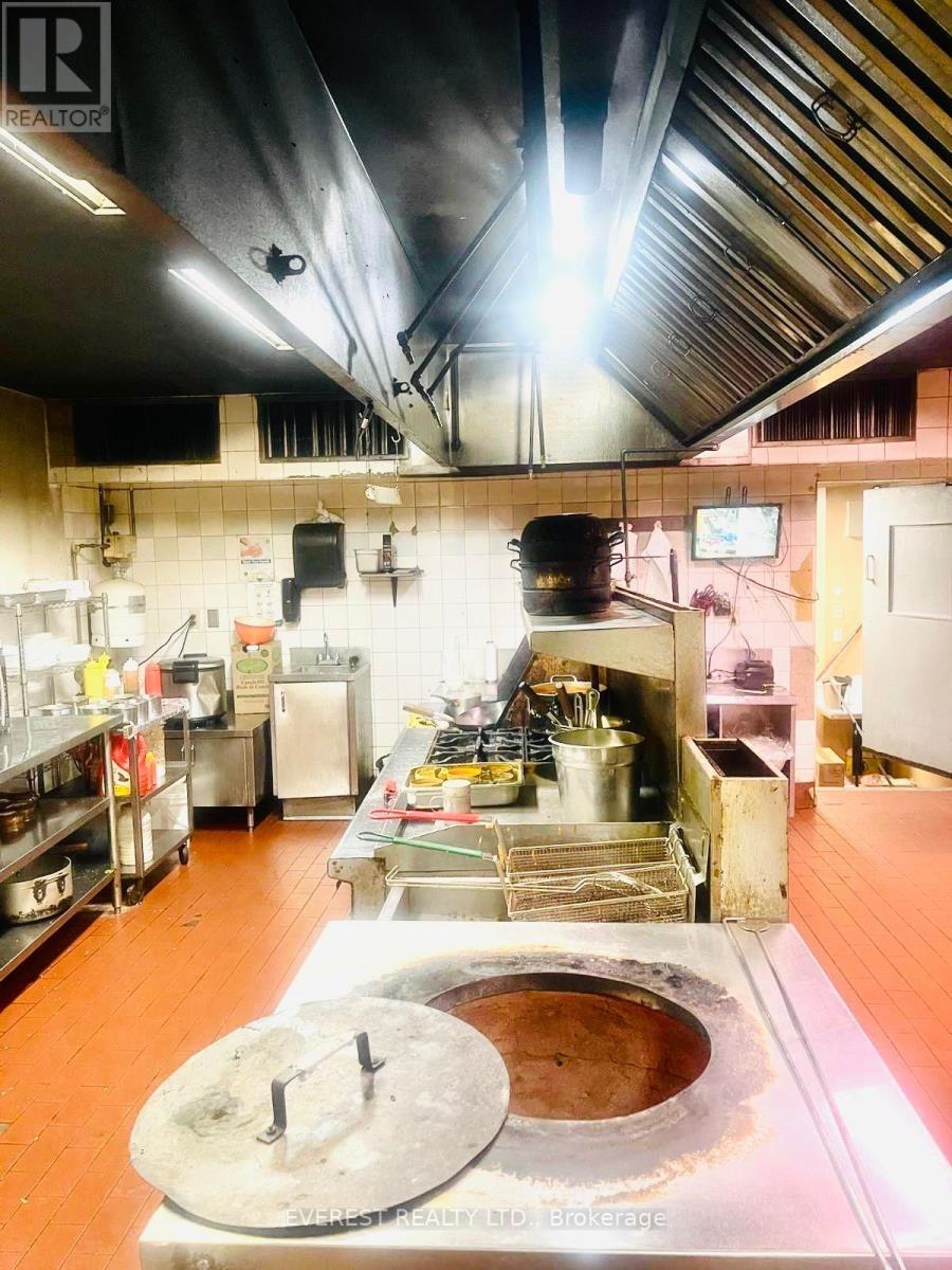 105 Macdonell Street, Guelph, Ontario  N1H 2Z7 - Photo 5 - X12816578