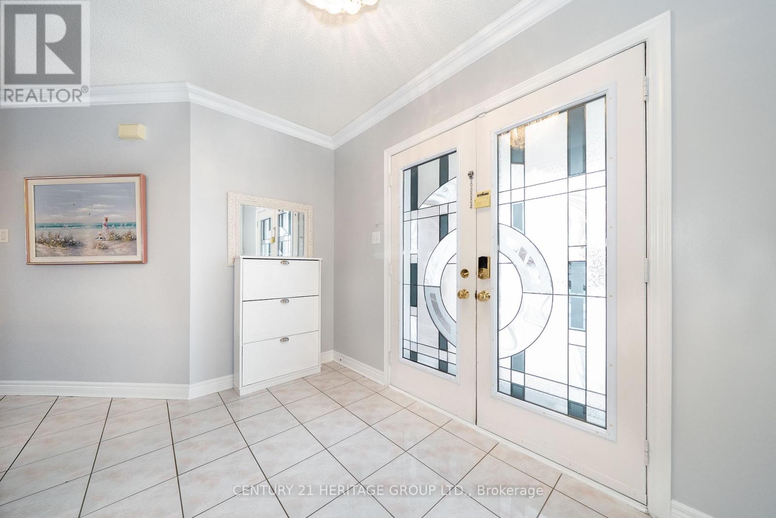 2211 Old Rutherford Road, Vaughan, Ontario  L6A 1Z7 - Photo 4 - N12816530