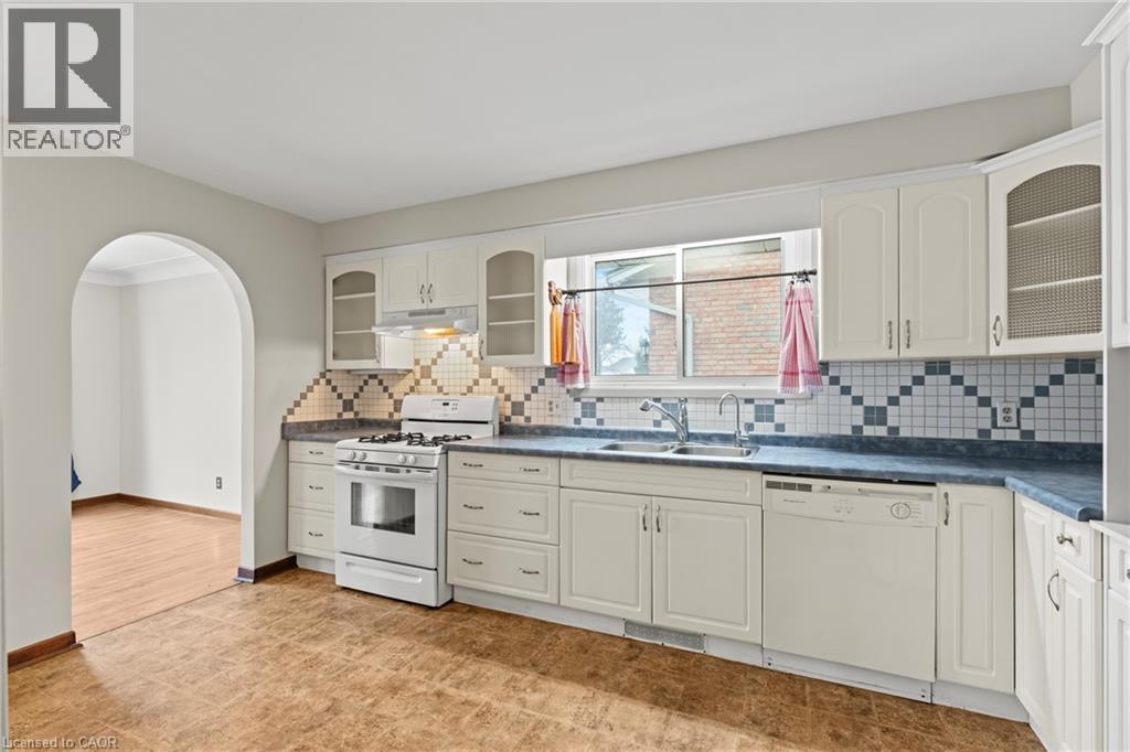 12 Hampton Court, Welland, Ontario  L3C 5T2 - Photo 17 - 40807438