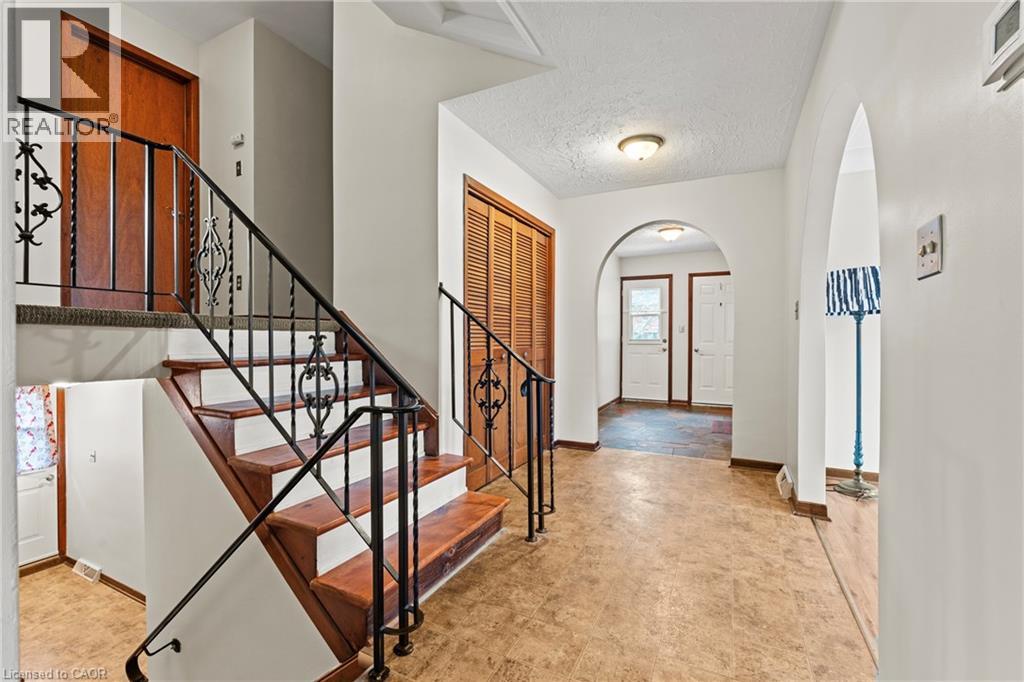 12 Hampton Court, Welland, Ontario  L3C 5T2 - Photo 19 - 40807438