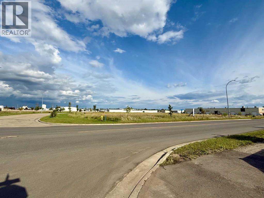 10105 130 Avenue, Grande Prairie, Alberta  T8V 8L6 - Photo 1 - A2247318