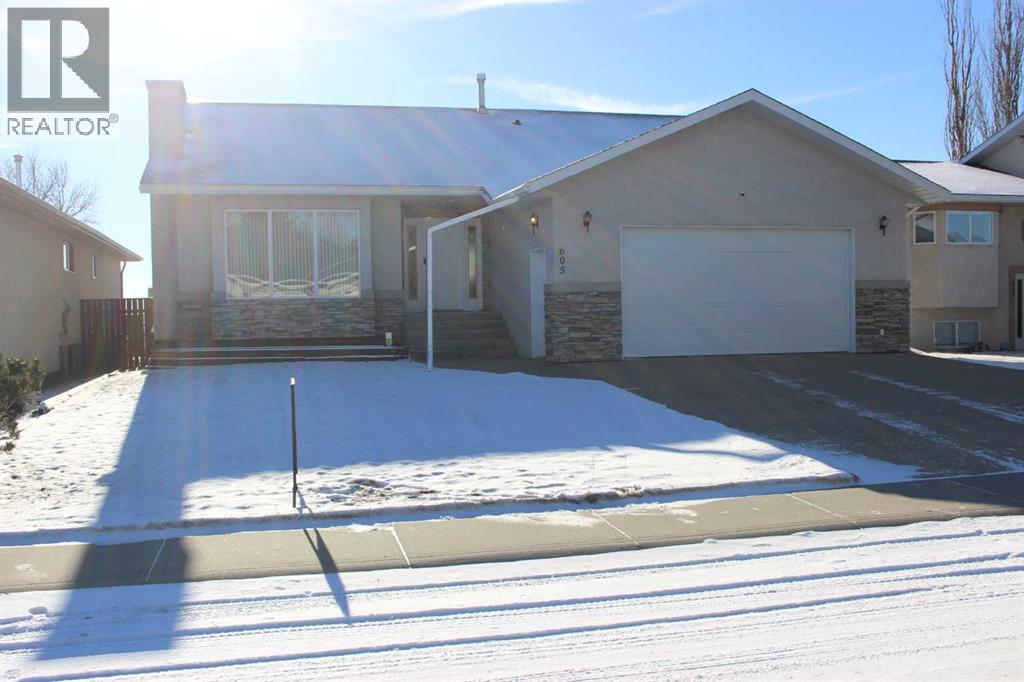 605 Maple Place, Picture Butte, Alberta