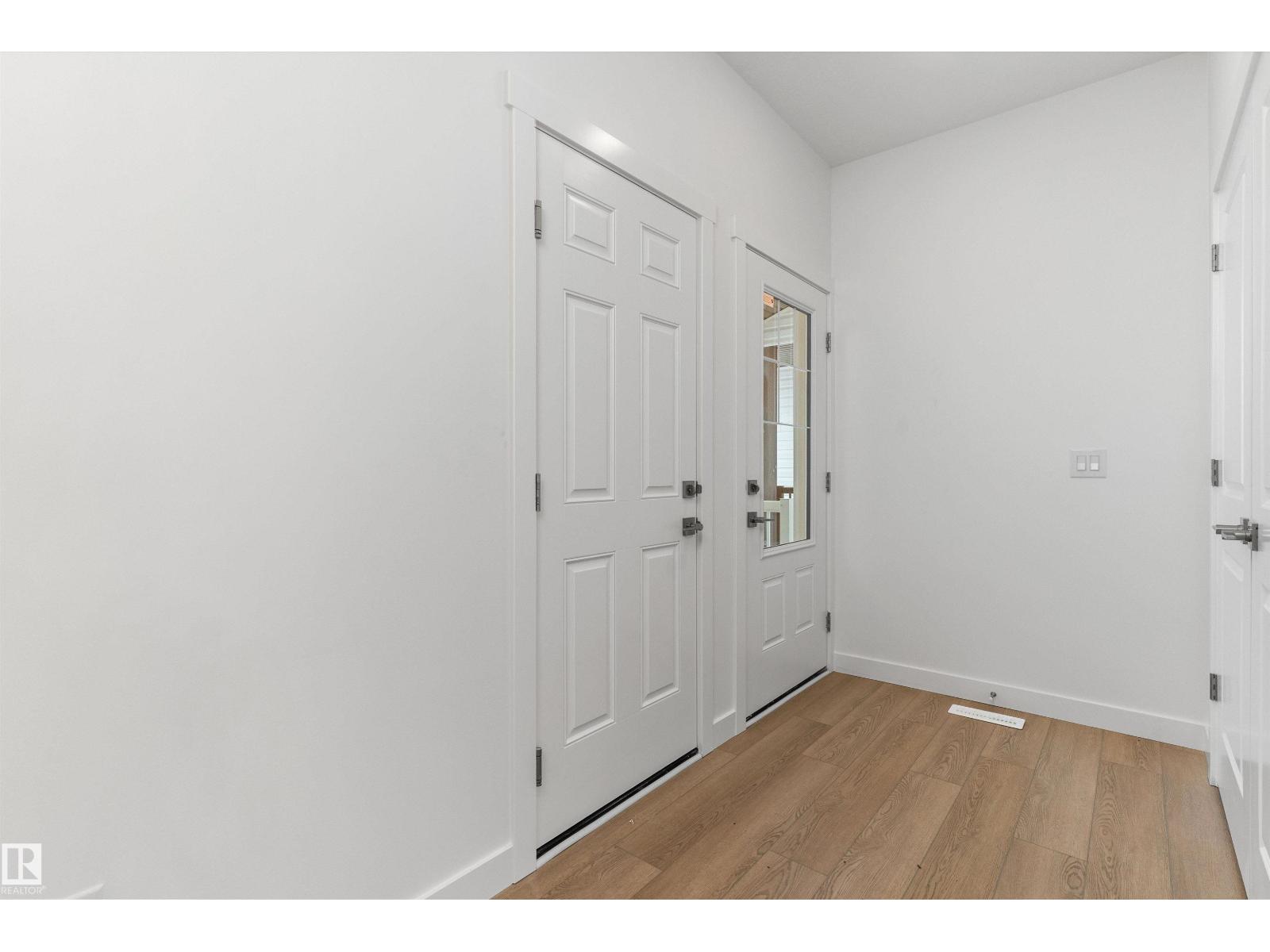 919 19 Av Nw, Edmonton, Alberta  T6T 2X4 - Photo 3 - E4471654