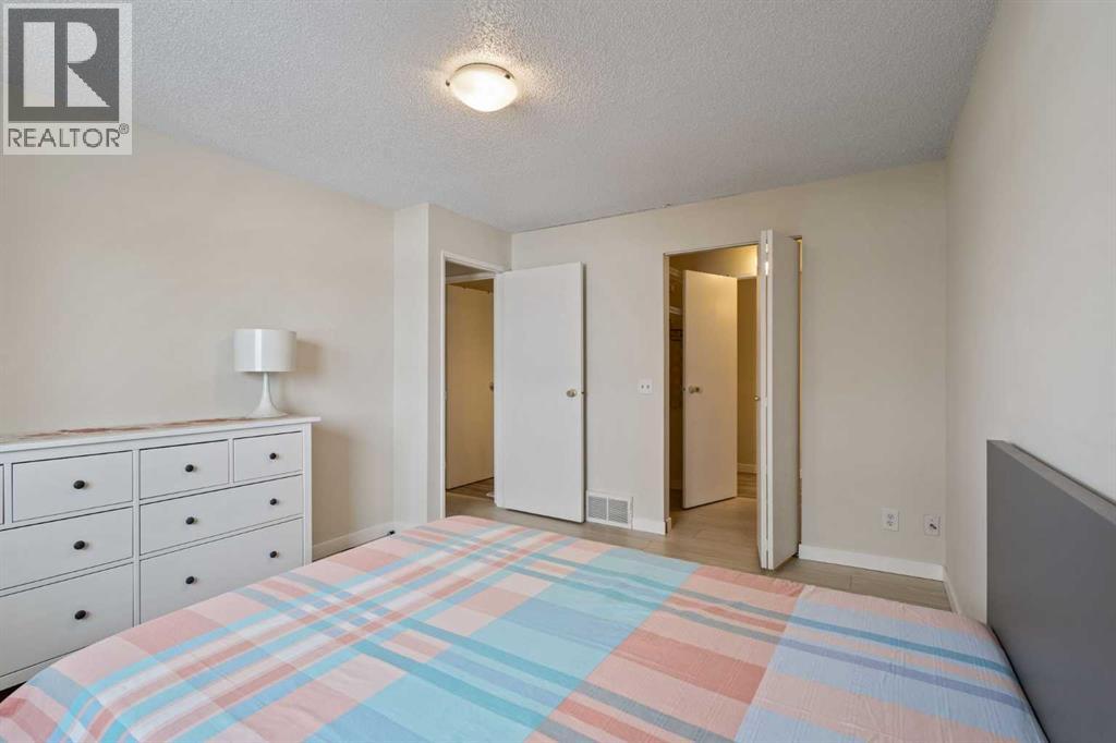 11027 24 Street Sw, Calgary, Alberta  T2W 5K3 - Photo 17 - A2288509